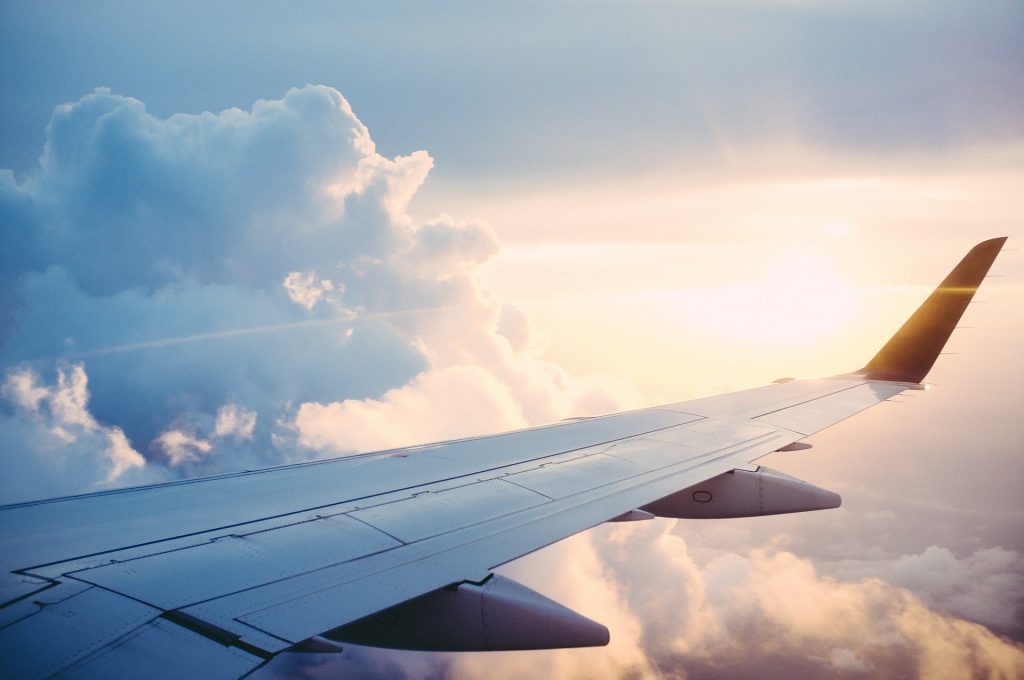 aviao voando
