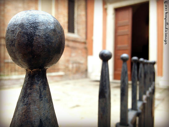 iron fence at il Duomo's grounds