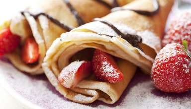pancakes with strawberries