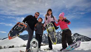 Sun Valley snowshoe family