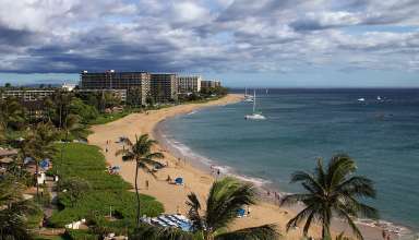 the three-mile stretch of Ka'anapali Beach