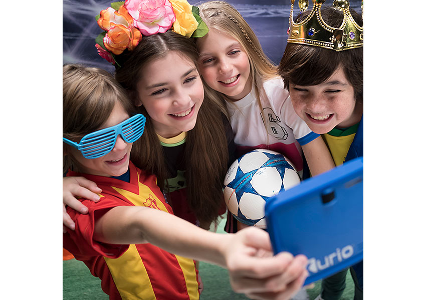 children with the Kurio Snap