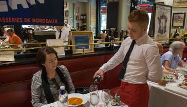 Brasserie L'Orleans in Old Town Bordeaux