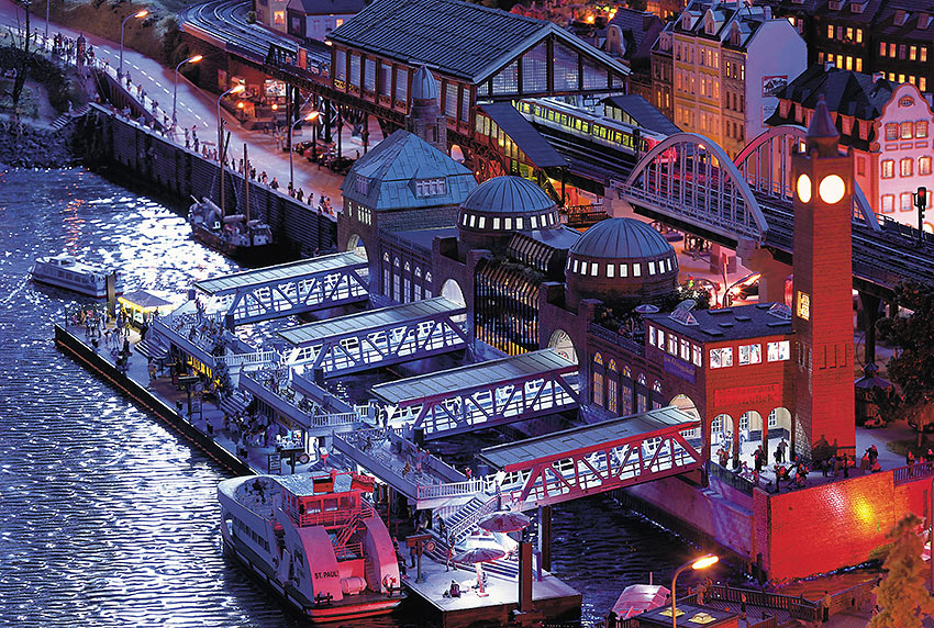 replica of the Hamburg docks catering to tourist sightseeing boats in Miniature World