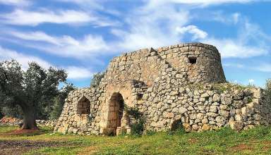 deserted trulli at Valle d’Itra, Puglia