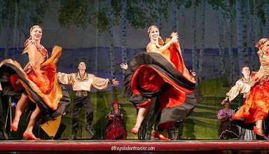 Russian folkloric troupe