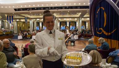 afternoon tea at the Queen Mary 2