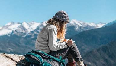 woman travel safety