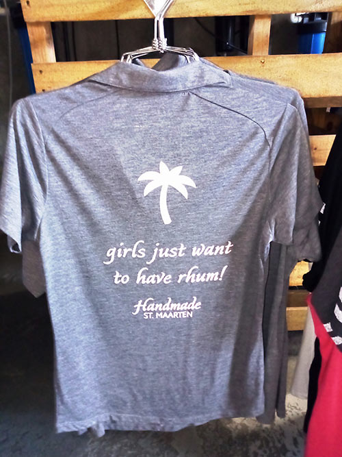T-shirt at Topper’s Rhum Distillery