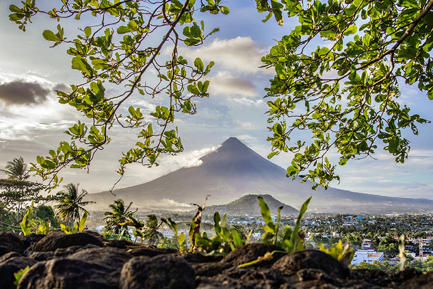 photo by Francisco M. Pajares Jr. via Wikimedia Commons Mayon Volcano in Albay, Philippines