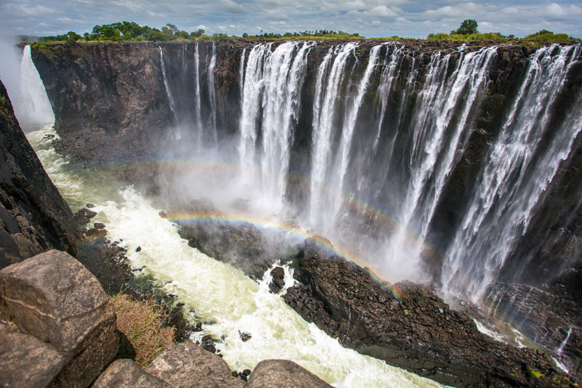 photo by Anne Dirkse via Wikimedia Commons Victoria Falls, Zimbabwe