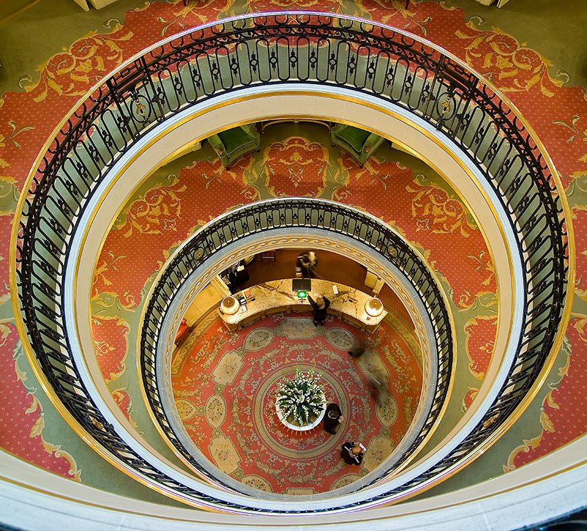 the Ritz Lobby from Rotunda