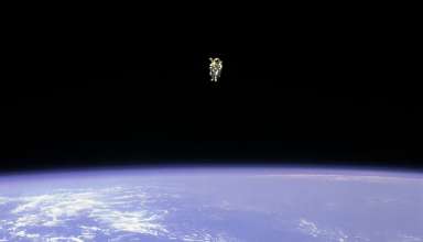 Astronaut McCandless floating free in space