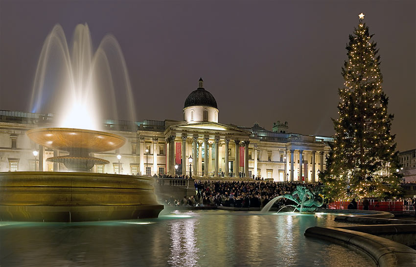 Trafalgar Square Christmas carols