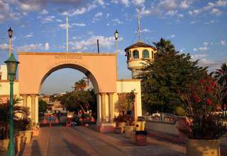 La Paz welcome arch