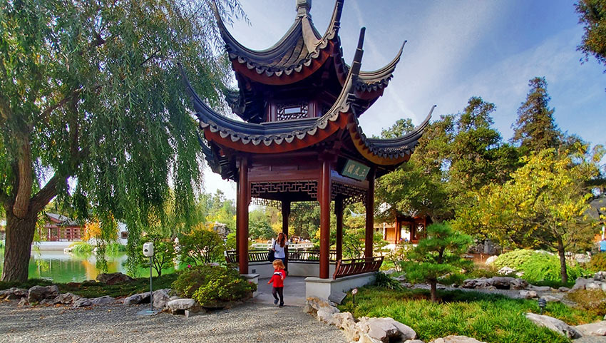 Chinese pagoda a garden, Liu Fang Yuan