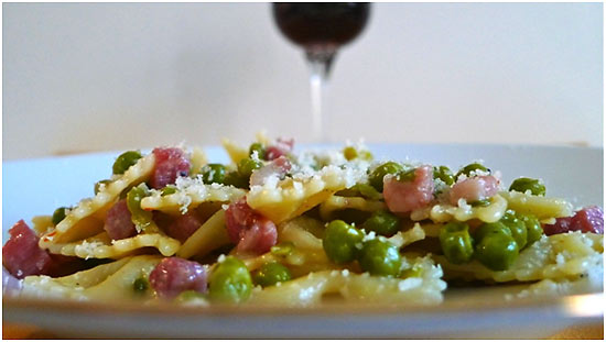 finished farfalle dish